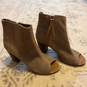 TOM’S Open Toe Perforated Leather Block Heel Boot